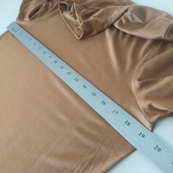 Leo & Nicole women's size L brown turtle neck top - Picture 7 of 16